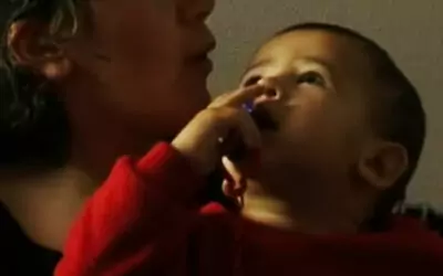 Derrière la façade, regards sur la parentalité